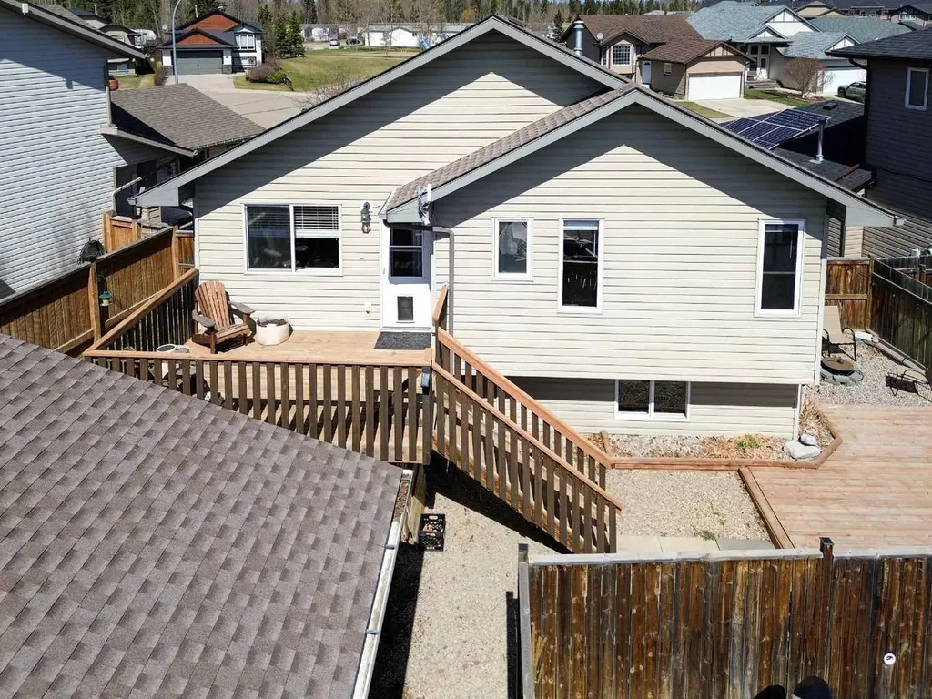 4407 58 Street Close Rocky Mountain House AB T4T0A4
