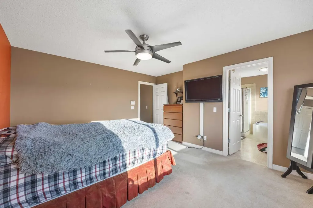 67 Evansmeade Crescent NW Calgary AB T3P 1B9