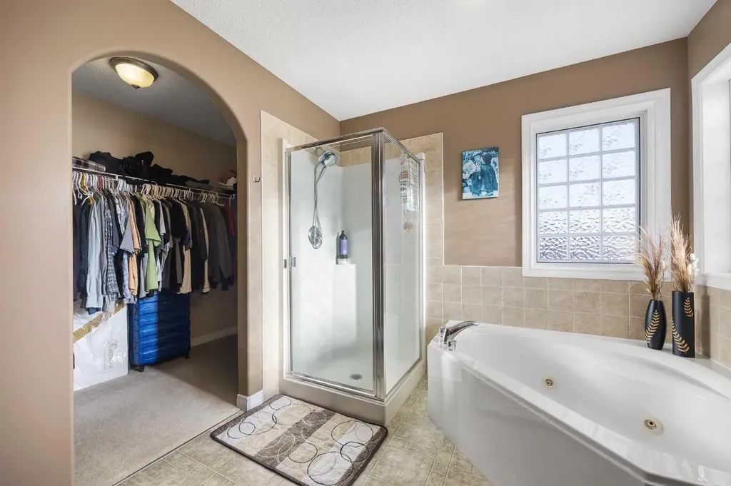 67 Evansmeade Crescent NW Calgary AB T3P 1B9