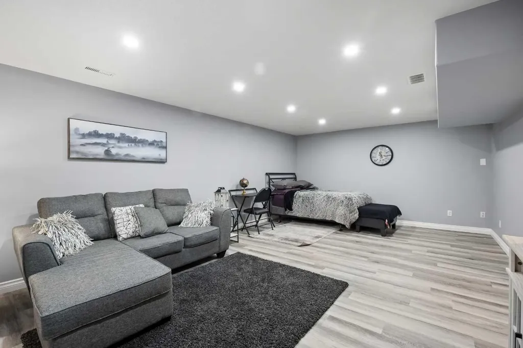 67 Evansmeade Crescent NW Calgary AB T3P 1B9