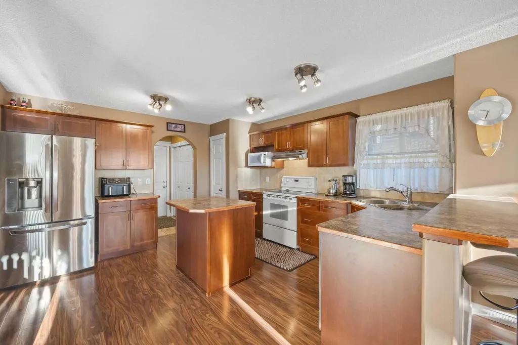 67 Evansmeade Crescent NW Calgary AB T3P 1B9