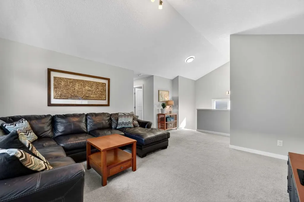 242 Mahogany Passage SE Calgary AB T3M 2J8