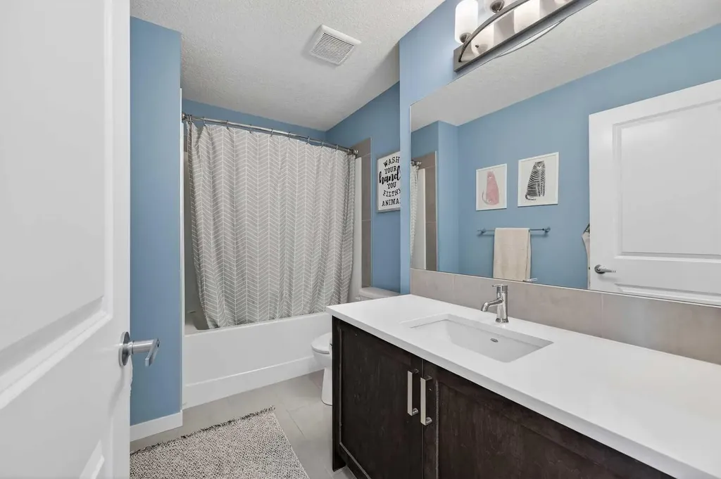 242 Mahogany Passage SE Calgary AB T3M 2J8