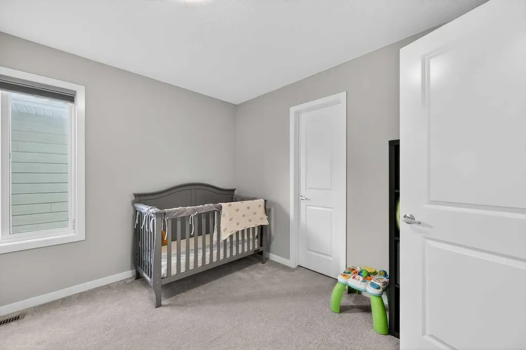 242 Mahogany Passage SE Calgary AB T3M 2J8