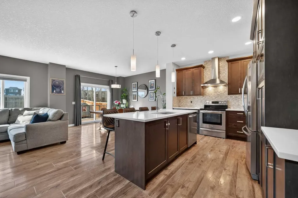 242 Mahogany Passage SE Calgary AB T3M 2J8