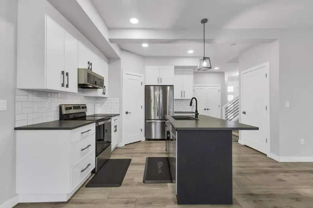 119 Crestview Boulevard Sylvan Lake AB T4S 0V8