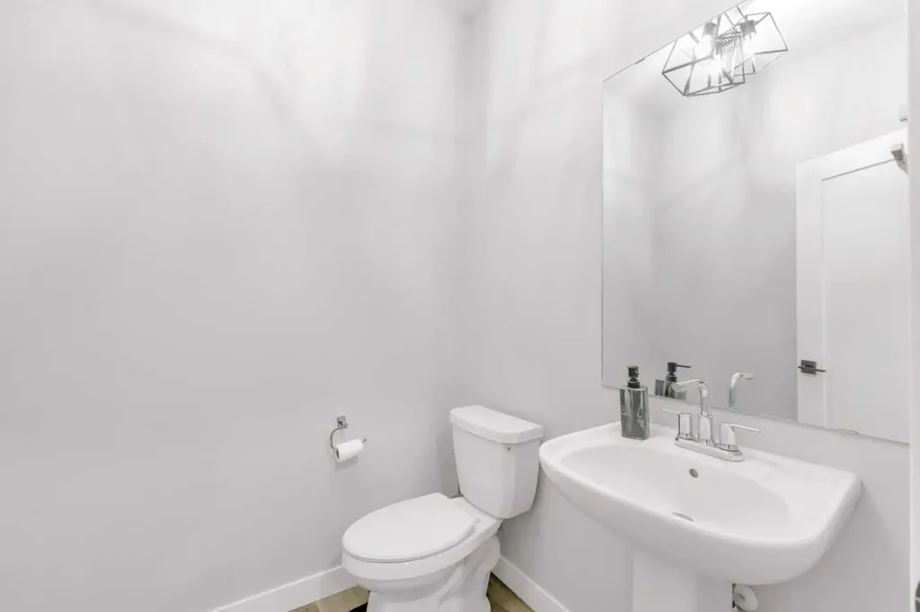 119 Crestview Boulevard Sylvan Lake AB T4S 0V8