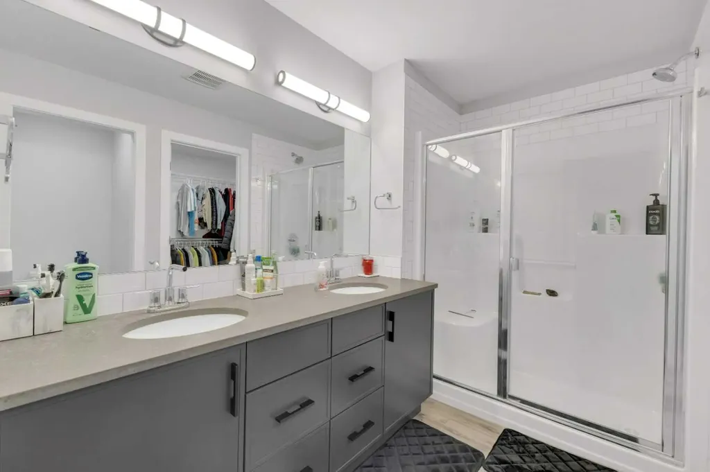 119 Crestview Boulevard Sylvan Lake AB T4S 0V8