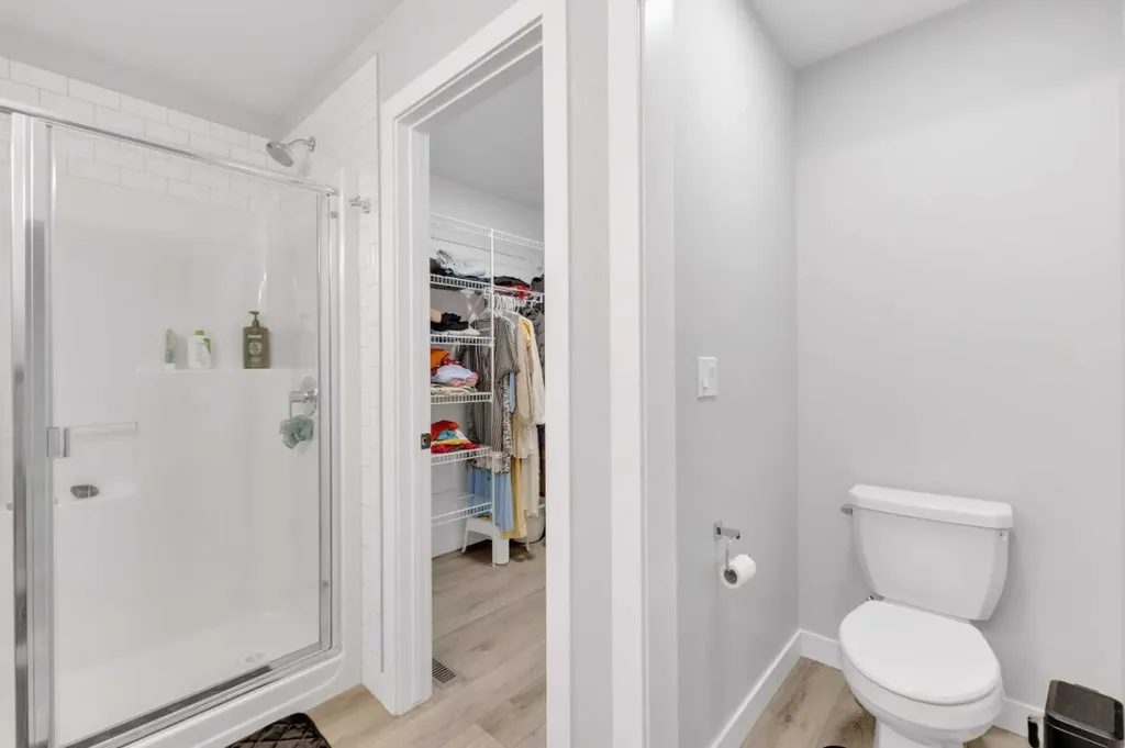 119 Crestview Boulevard Sylvan Lake AB T4S 0V8