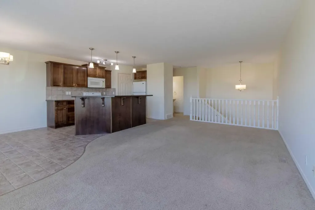 4406 Lake Drive Coalhurst AB T0L0V2