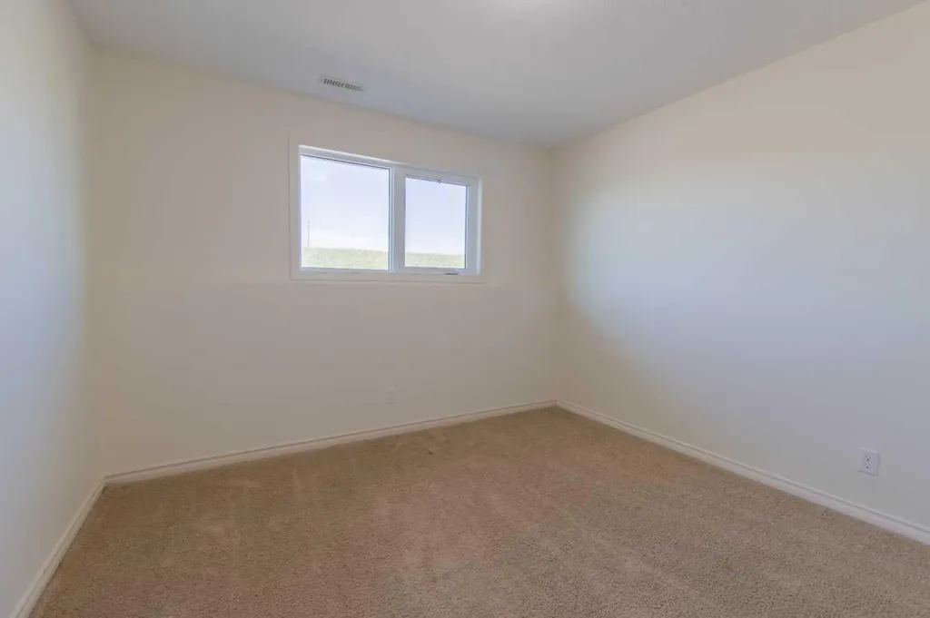 4406 Lake Drive Coalhurst AB T0L0V2