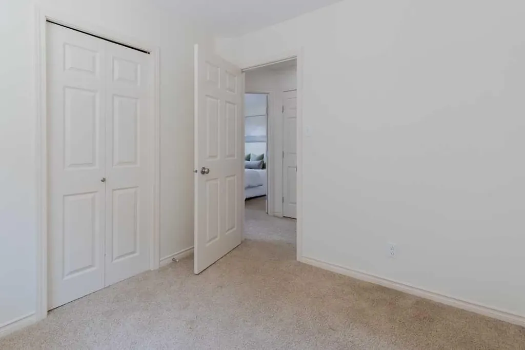 4406 Lake Drive Coalhurst AB T0L0V2