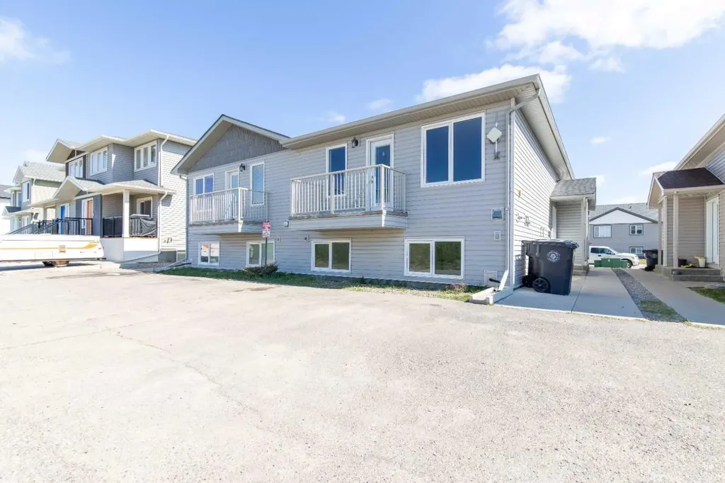 4406 Lake Drive Coalhurst AB T0L0V2