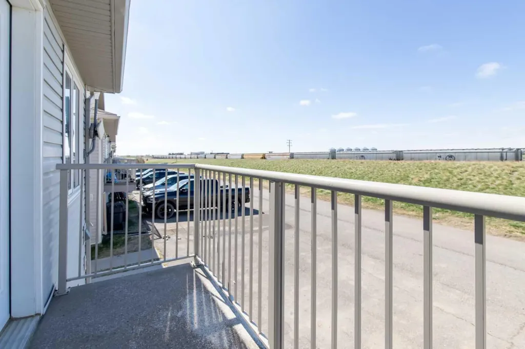4406 Lake Drive Coalhurst AB T0L0V2