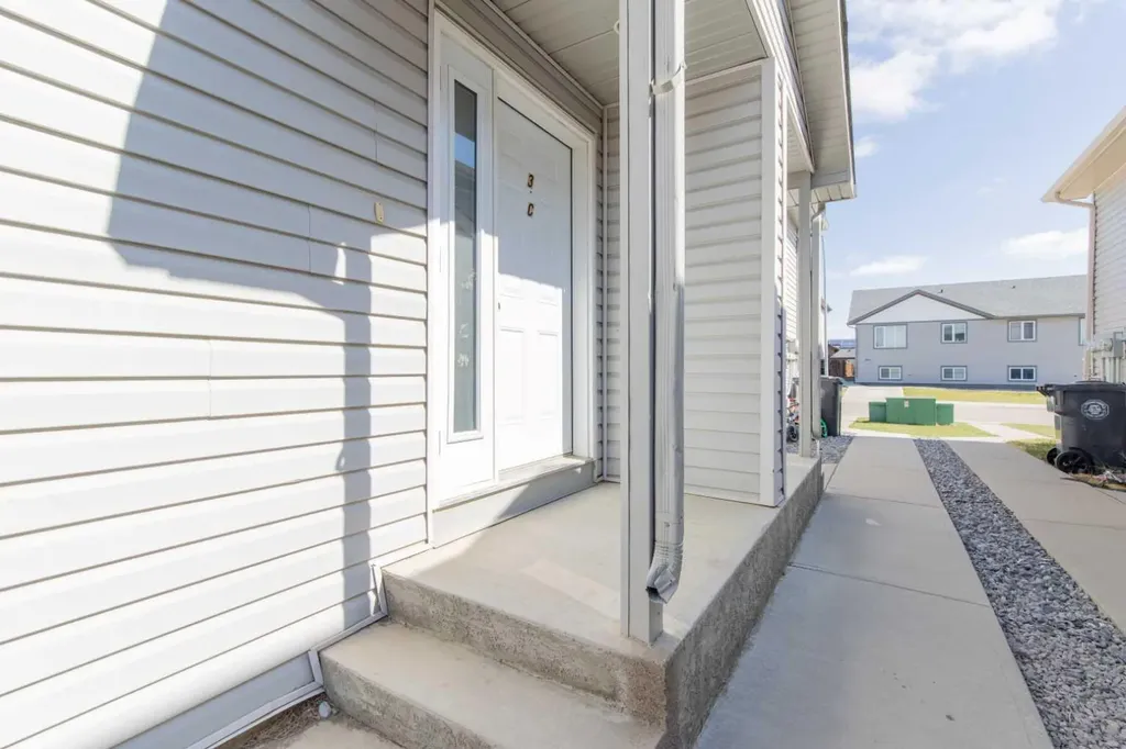 4406 Lake Drive Coalhurst AB T0L0V2