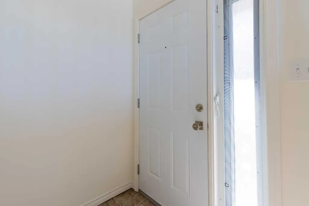 4406 Lake Drive Coalhurst AB T0L0V2