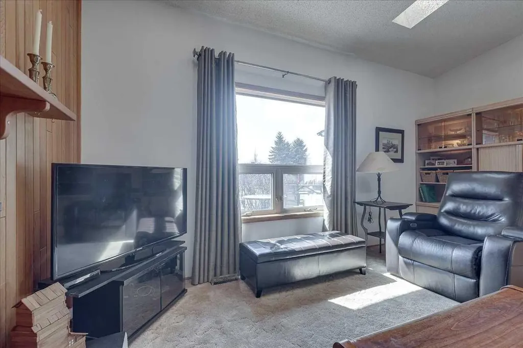 5323 Margodt Close Innisfail AB T4G 1E6