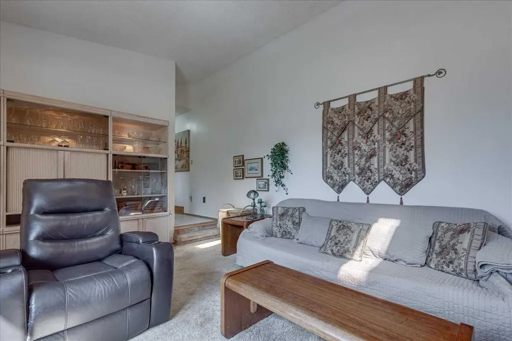 5323 Margodt Close Innisfail AB T4G 1E6