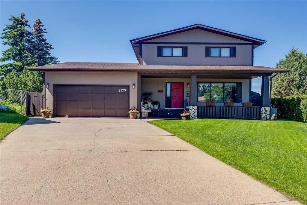 5323 Margodt Close Innisfail AB T4G 1E6