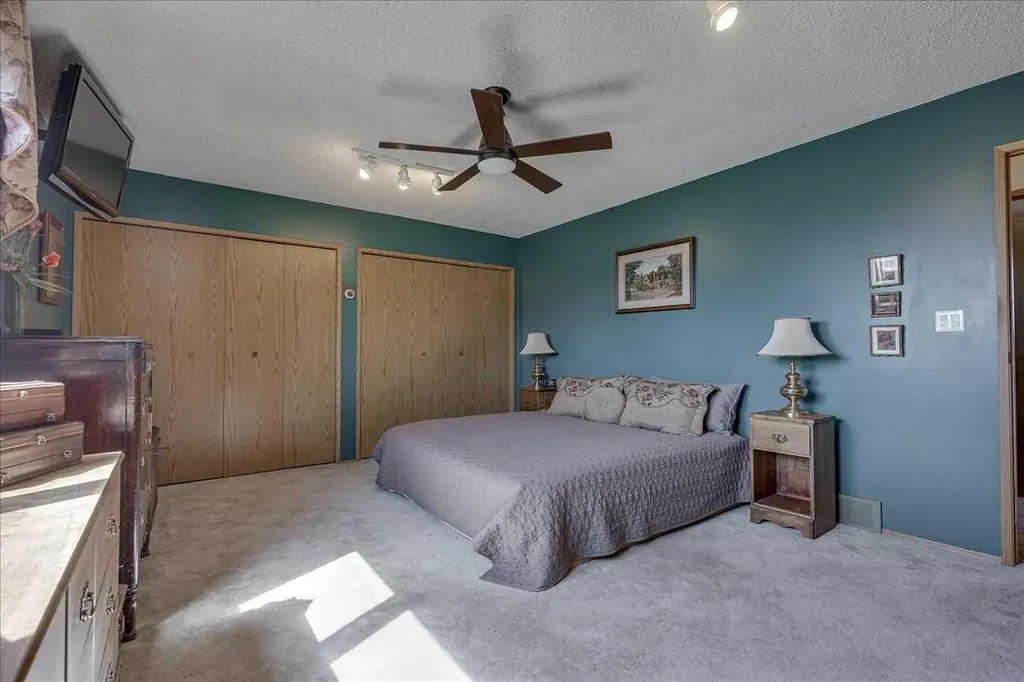 5323 Margodt Close Innisfail AB T4G 1E6