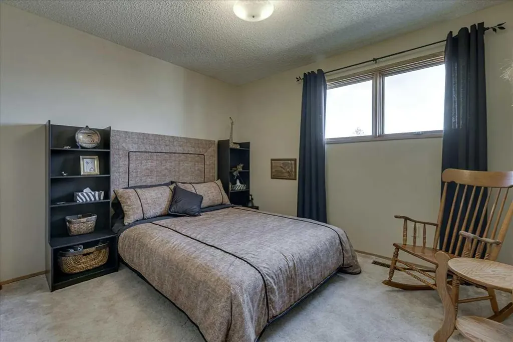 5323 Margodt Close Innisfail AB T4G 1E6
