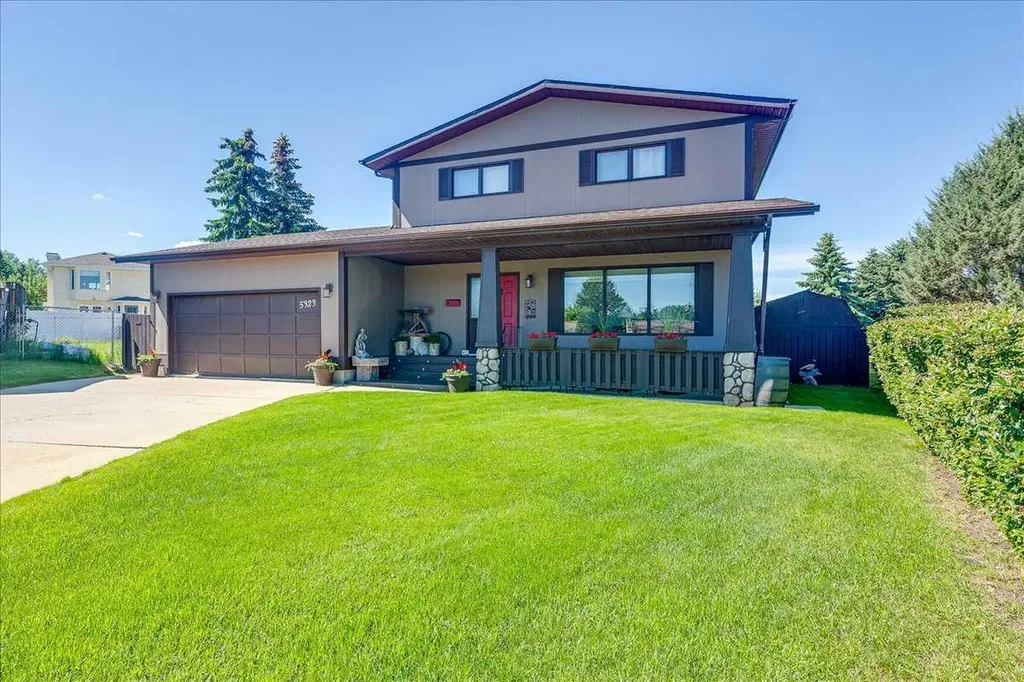 5323 Margodt Close Innisfail AB T4G 1E6