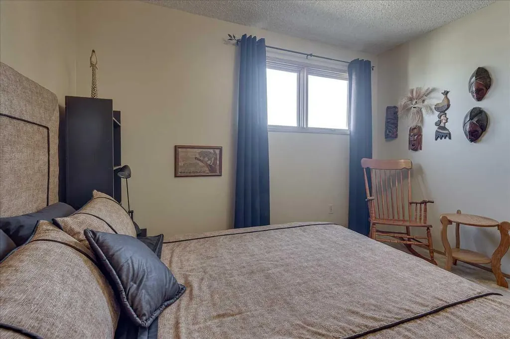 5323 Margodt Close Innisfail AB T4G 1E6