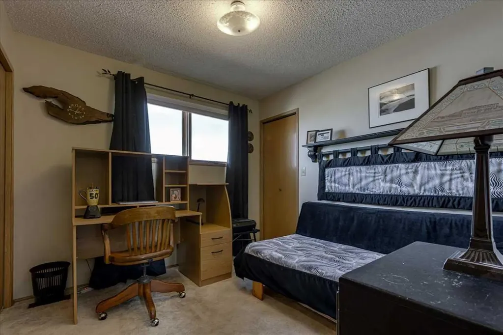 5323 Margodt Close Innisfail AB T4G 1E6