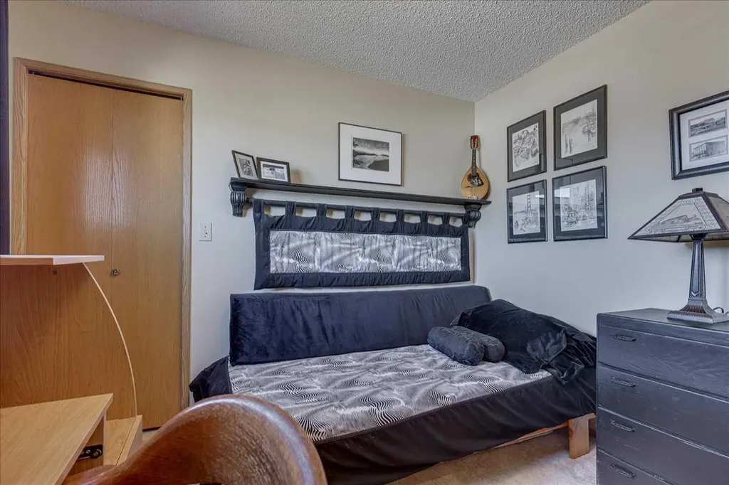 5323 Margodt Close Innisfail AB T4G 1E6