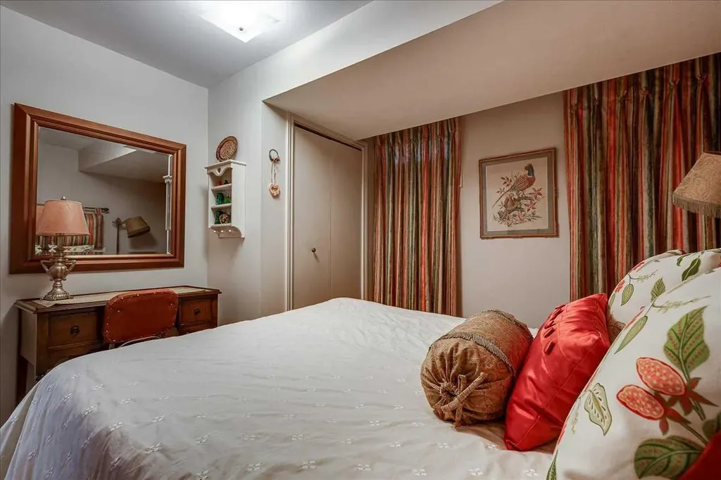 5323 Margodt Close Innisfail AB T4G 1E6