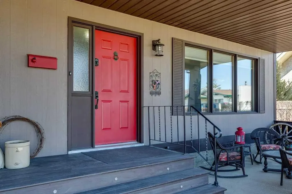 5323 Margodt Close Innisfail AB T4G 1E6