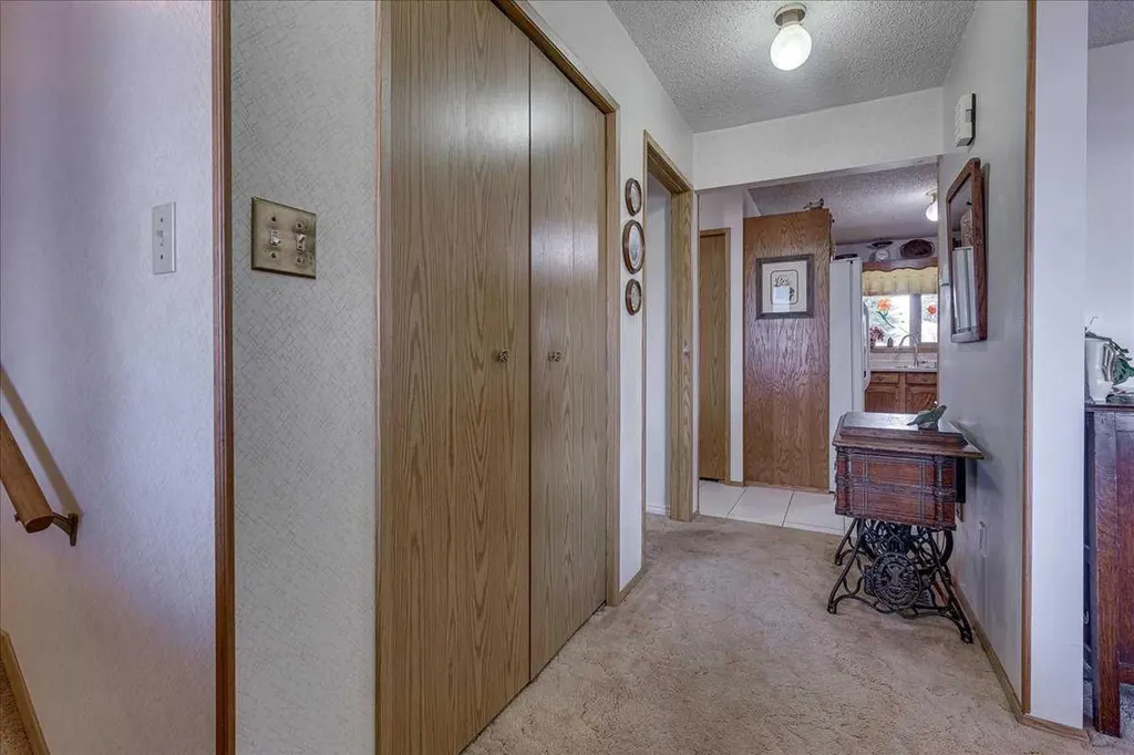 5323 Margodt Close Innisfail AB T4G 1E6