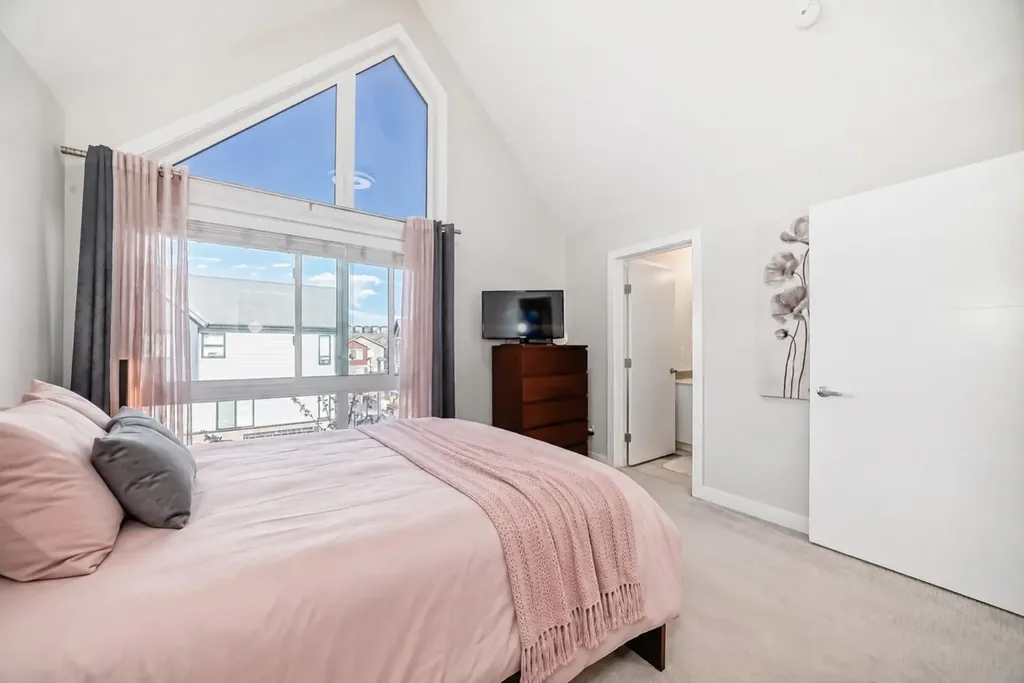 1208 Sage Meadows Gardens NW Calgary AB T3P1K3