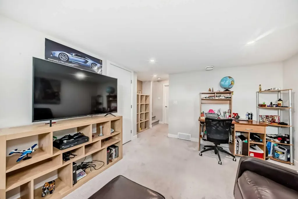 1208 Sage Meadows Gardens NW Calgary AB T3P1K3