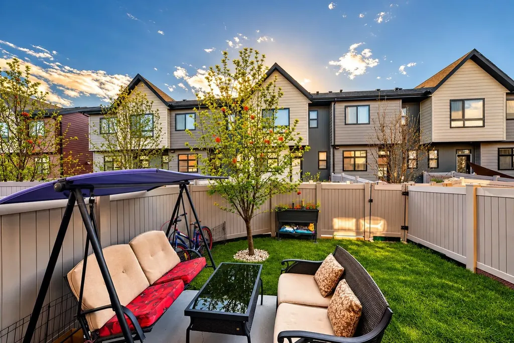 1208 Sage Meadows Gardens NW Calgary AB T3P1K3