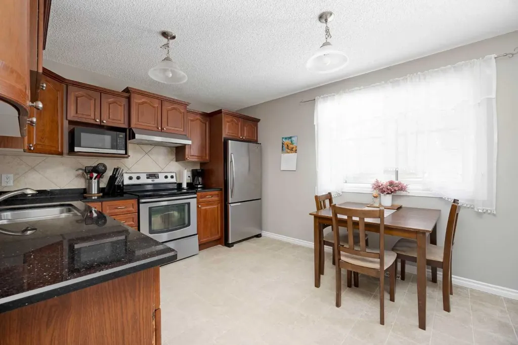 150 Wylie Place Fort Mcmurray AB T9H 4R4