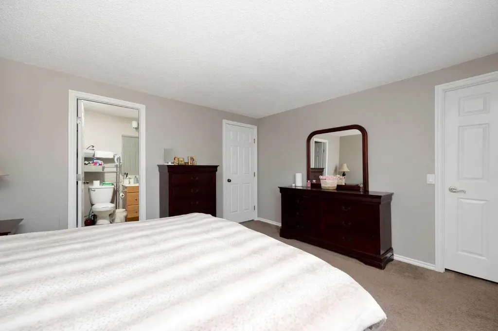 150 Wylie Place Fort Mcmurray AB T9H 4R4