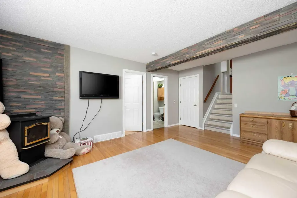 150 Wylie Place Fort Mcmurray AB T9H 4R4