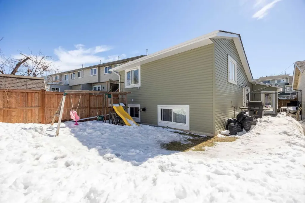150 Wylie Place Fort Mcmurray AB T9H 4R4