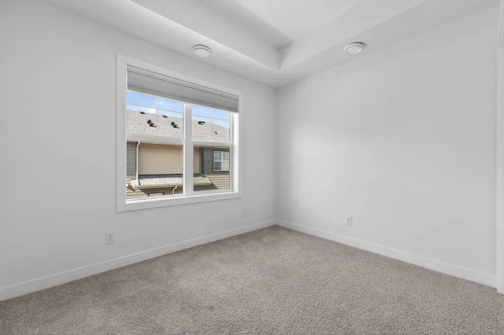 12 Evanscrest Gardens NW Calgary AB T3P0S1