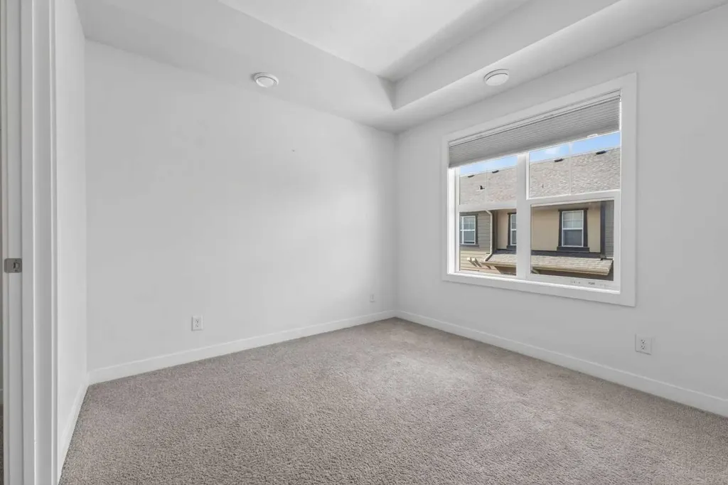 12 Evanscrest Gardens NW Calgary AB T3P0S1