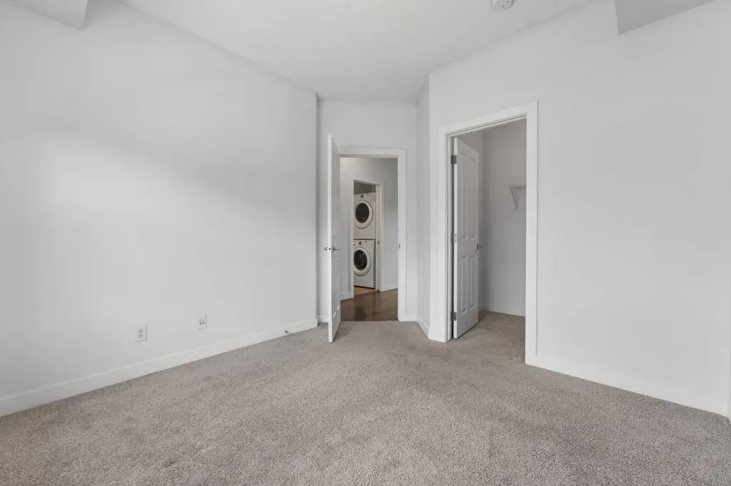 12 Evanscrest Gardens NW Calgary AB T3P0S1