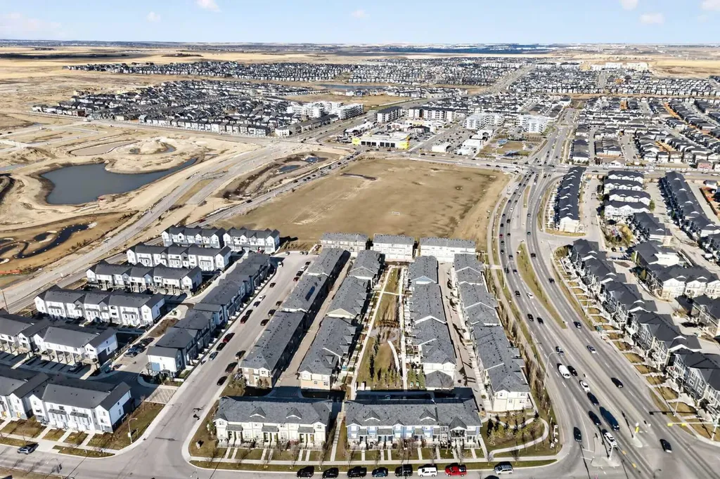 12 Evanscrest Gardens NW Calgary AB T3P0S1