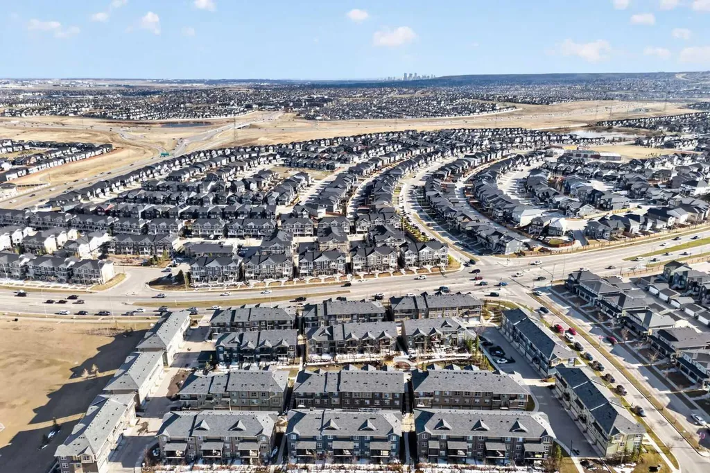 12 Evanscrest Gardens NW Calgary AB T3P0S1