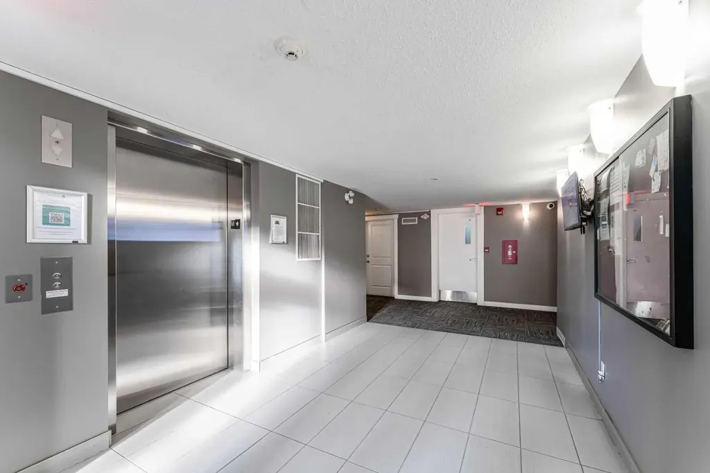 11 Mahogany Row SE Calgary AB T3M 2L6