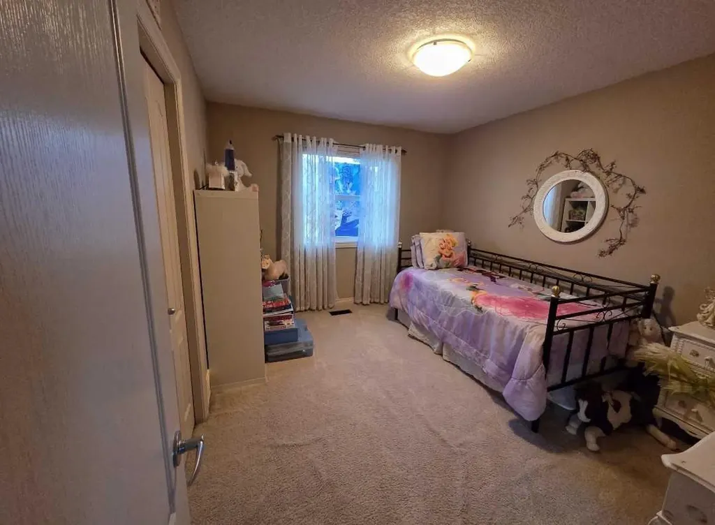 460 Sunset Link Crossfield AB T0M 0S0