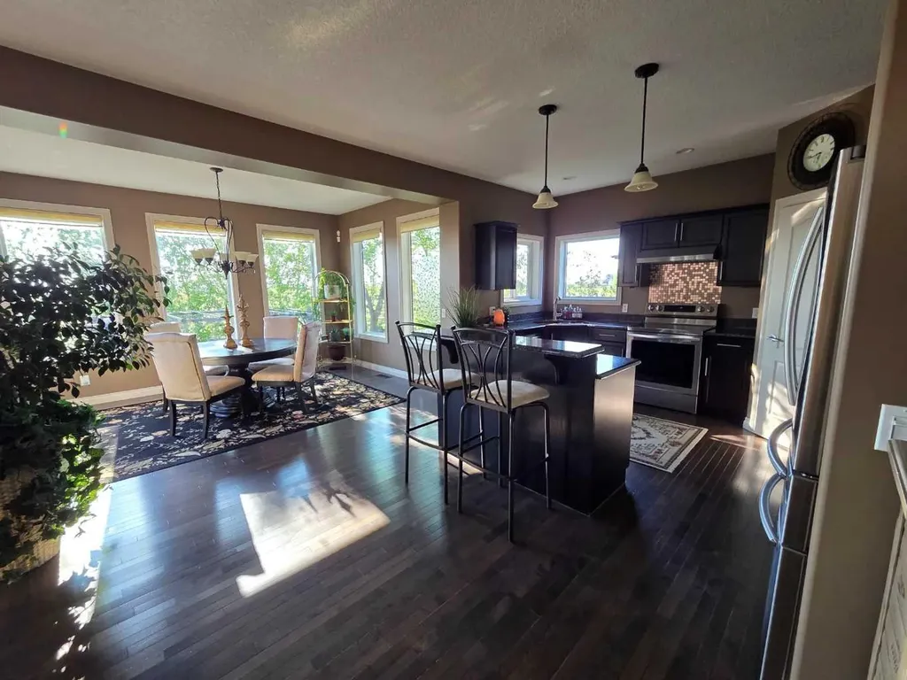 460 Sunset Link Crossfield AB T0M 0S0