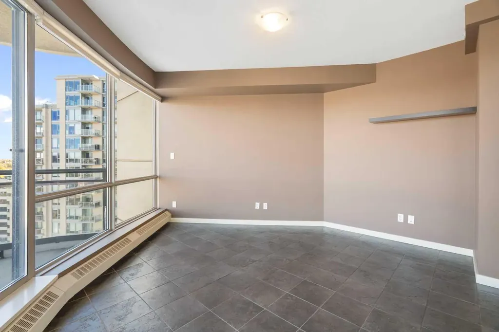 1088 6 Avenue SW Calgary AB T2P 5N3