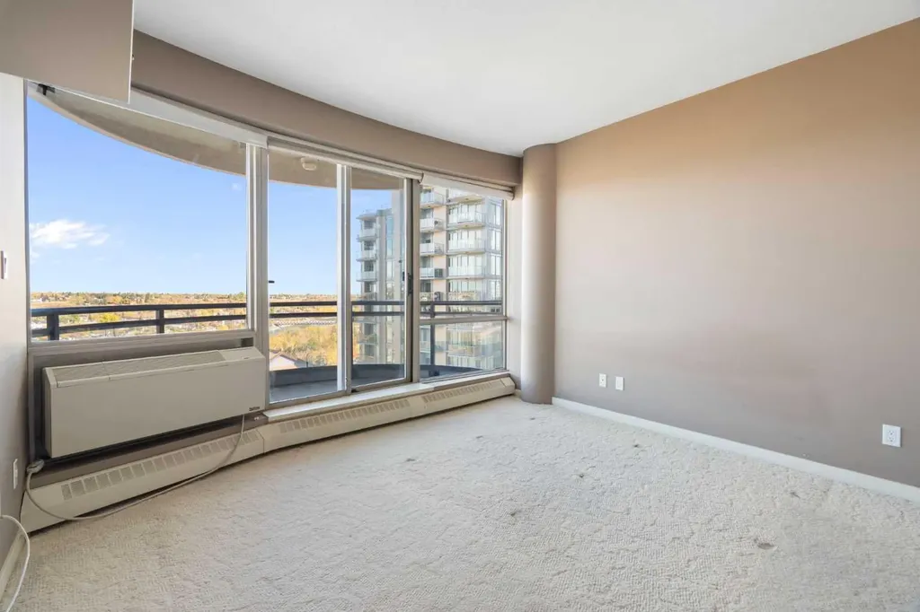 1088 6 Avenue SW Calgary AB T2P 5N3