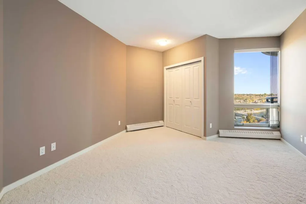 1088 6 Avenue SW Calgary AB T2P 5N3